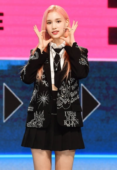 [TEN 포토] 케플러 휴닝바히에 '눈부신 미모'