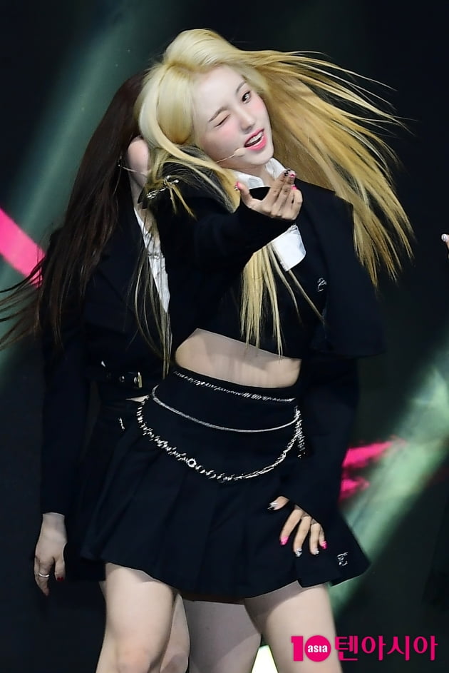 [TEN 포토] 케플러 강예서 '치명적인 윙크'