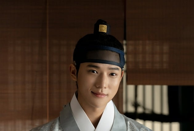 '김혜수 둘째 아들' 문상민, 피지컬+외모까지…꽃미남 왕자 등장('슈룹')