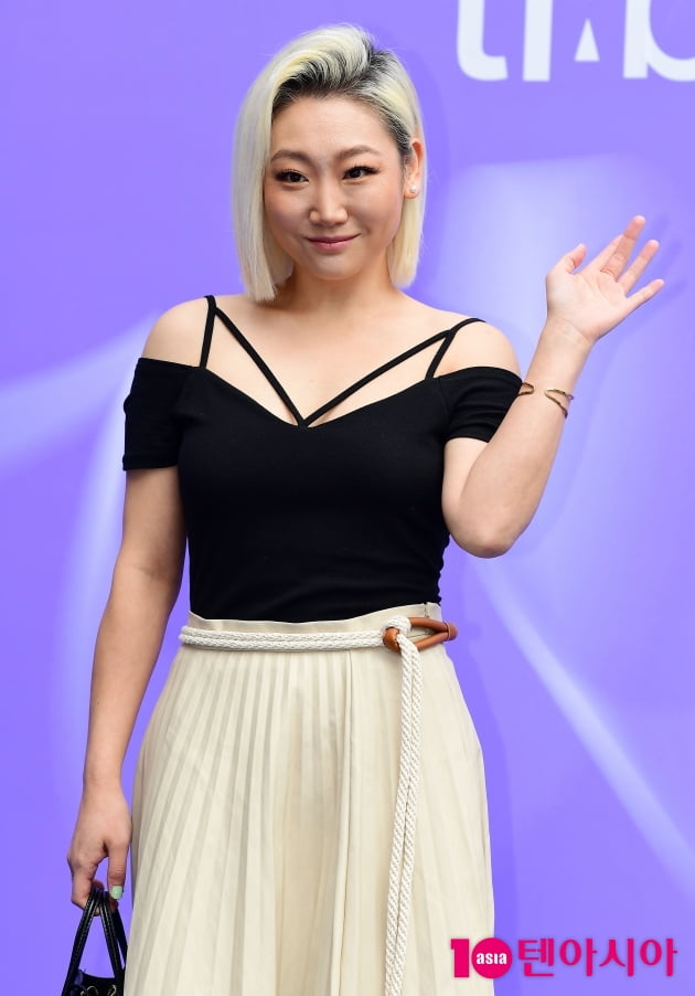 [TEN 포토] 에스나 '화려한 금발'