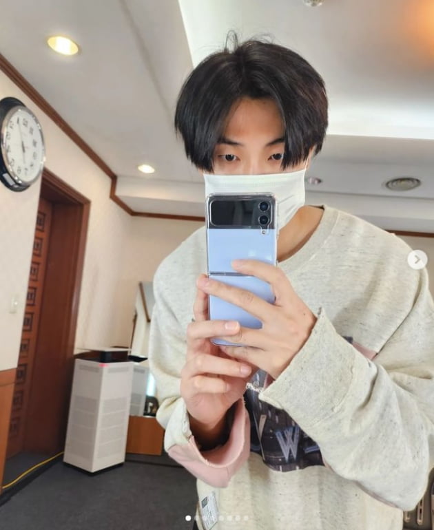 방탄소년단 RM, 오늘은 수수하게..."부산 고맙심더"[TEN★]