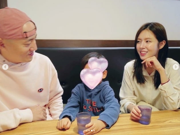 '두산家 며느리' 조수애, ♥박서원과 행복한 일상...박용만 회장이 찍어준 과거와 오늘[TEN★]
