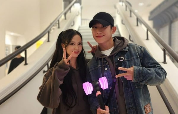 정해인, 블랙핑크 지수와 만났네…비주얼 폭발 '설강화' 커플[TEN★]