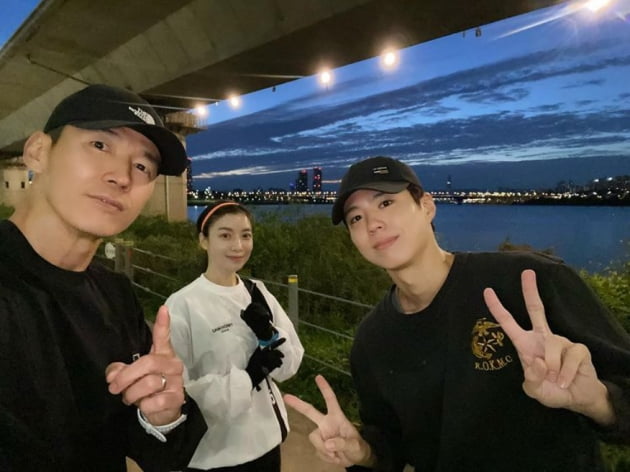 윤세아, 러닝 크루가 박보검..."나는 행복해"[TEN★]