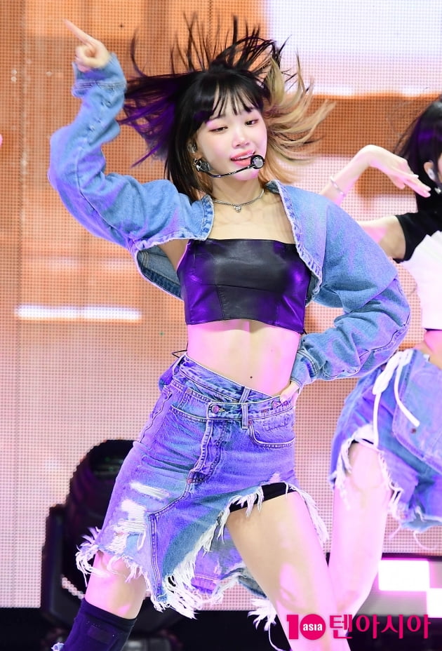 [TEN 포토] 르세라핌 김채원 '단발머리 휘날리며'