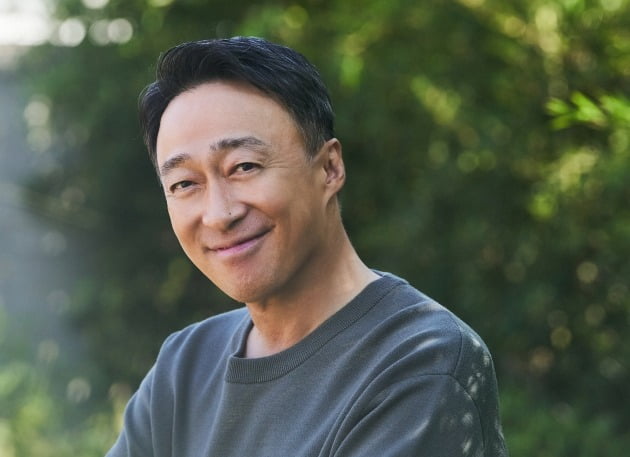 [TEN인터뷰] 송중기·임시완·남주혁…'브로맨스 전문' 이성민, 부담감이 낳은 디스크