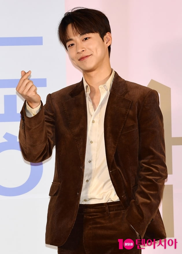 [TEN 포토] 배인혁 '보조개 하트'