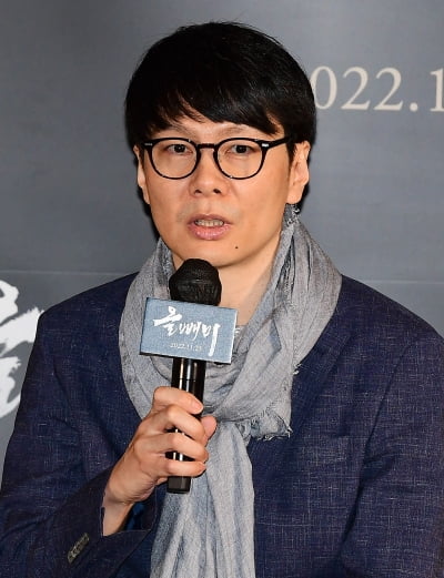 [TEN 포토] 안태진 감독 '새로운 스릴러 기대해주세요'