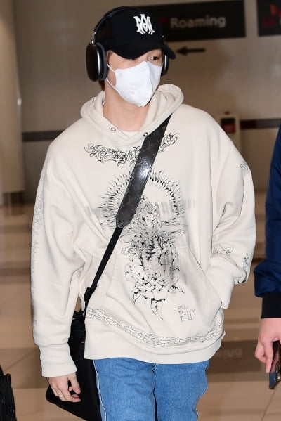 [단독][TEN 포토] 강다니엘 '편안한 꾸안꾸 공항패션'