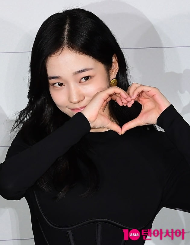[TEN 포토] 노윤서 '20세기 소녀 사랑해주세요'