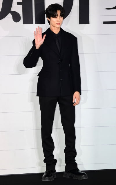 [TEN 포토] 변우석 '우월한 기럭지'