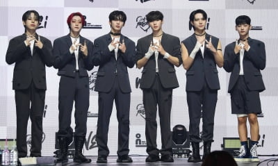 [TEN 포토] 위아이 '점점 더 멋짐'