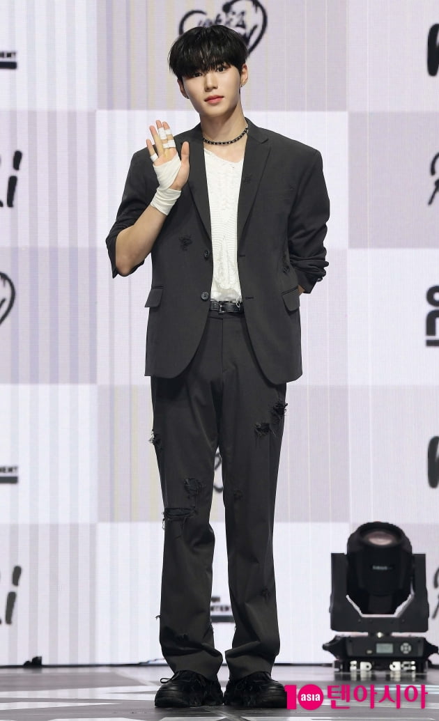 [TEN 포토] 위아이 김준서 '귀여둠이 막내'   