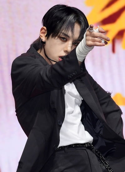 [TEN 포토] 위아이 '강렬한 눈빛'