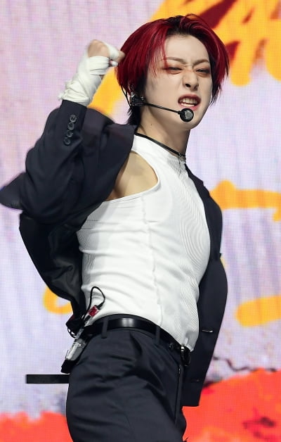 [TEN 포토] 위아이 유용하 '온 힘을 다모아'