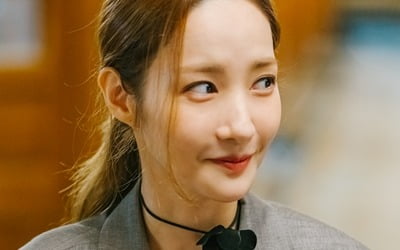 박민영, 연애 못 숨기네…사람들 눈 피해 애정 행각 ('월수금화목토')