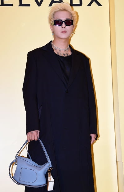 [TEN 포토] 위너 송민호 '시크한 올블랙'