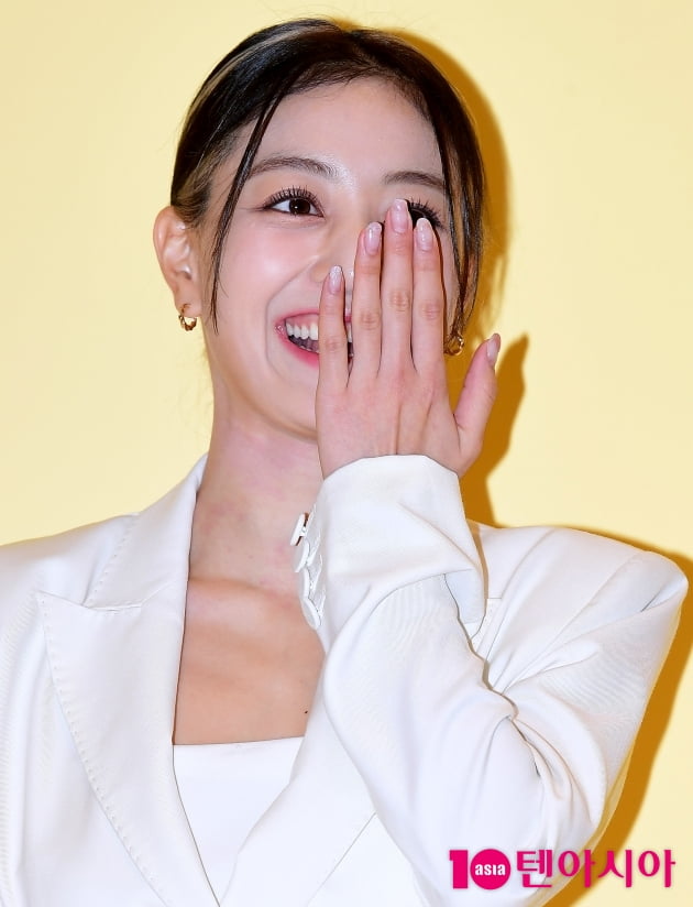 [TEN 포토] 트와이스 지효 '수줍은 미소'