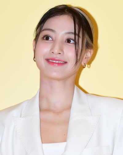 [TEN 포토] 트와이스 지효 '별을 담은 눈동자'