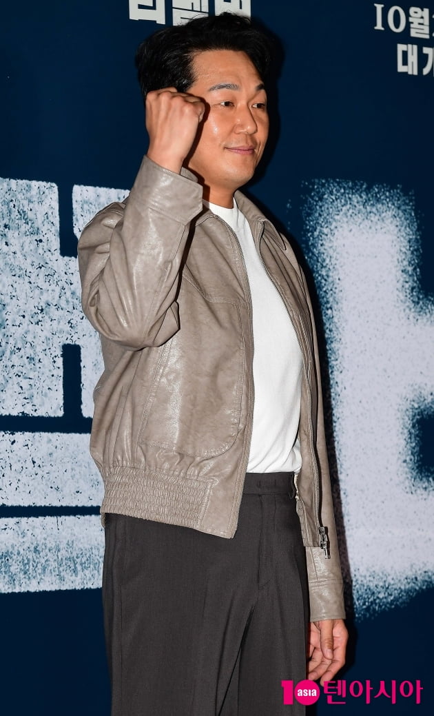 [TEN 포토] 박성웅 '영화 '리멤버' 응원합니다'