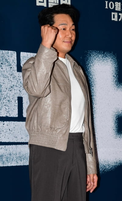 [TEN 포토] 박성웅 '영화 '리멤버' 응원합니다'