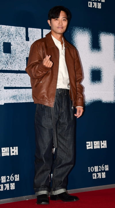 [TEN 포토] 진구 '힘이 빡'