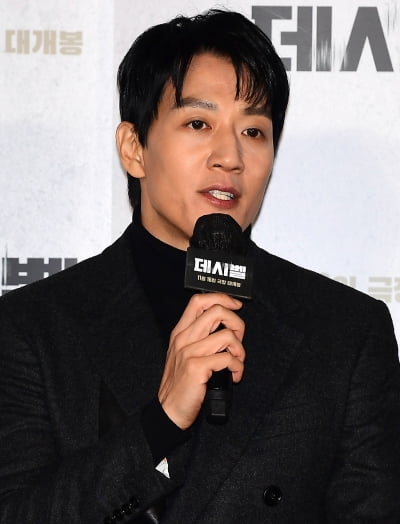 [TEN 포토] 김래원 '해군 부함장으로 나와요'