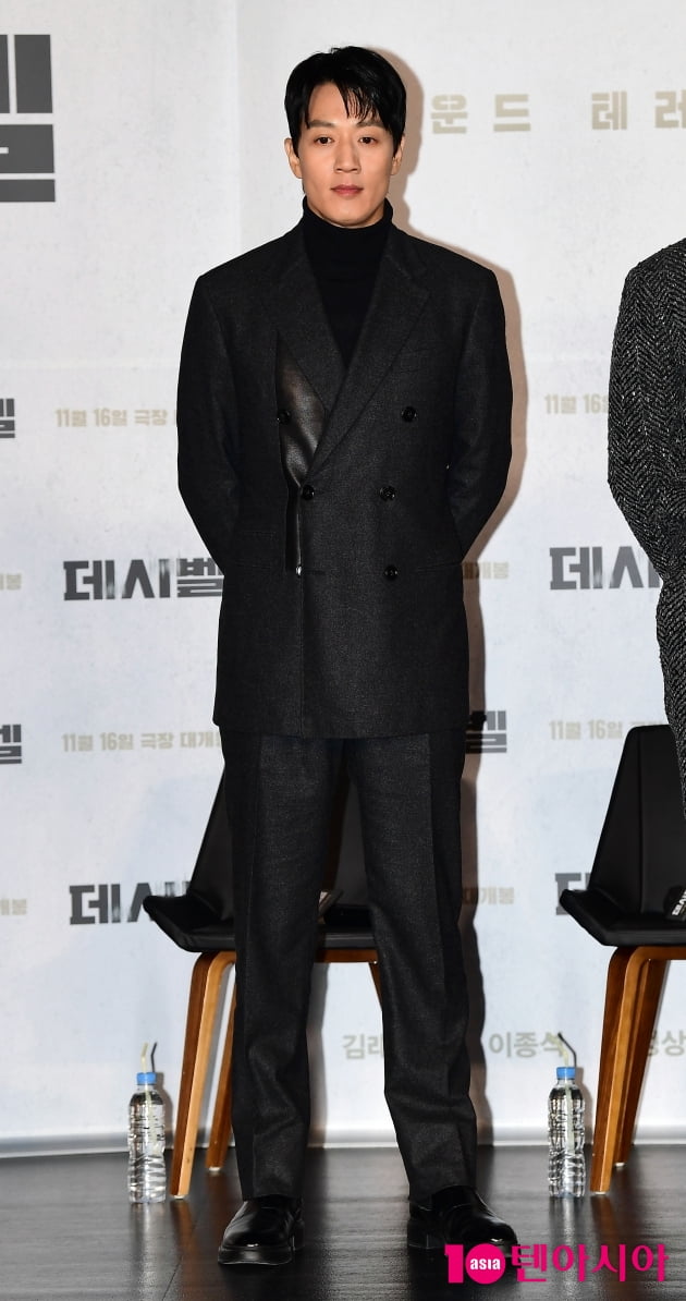 [TEN 포토] 김래원 '완벽한 수트핏'