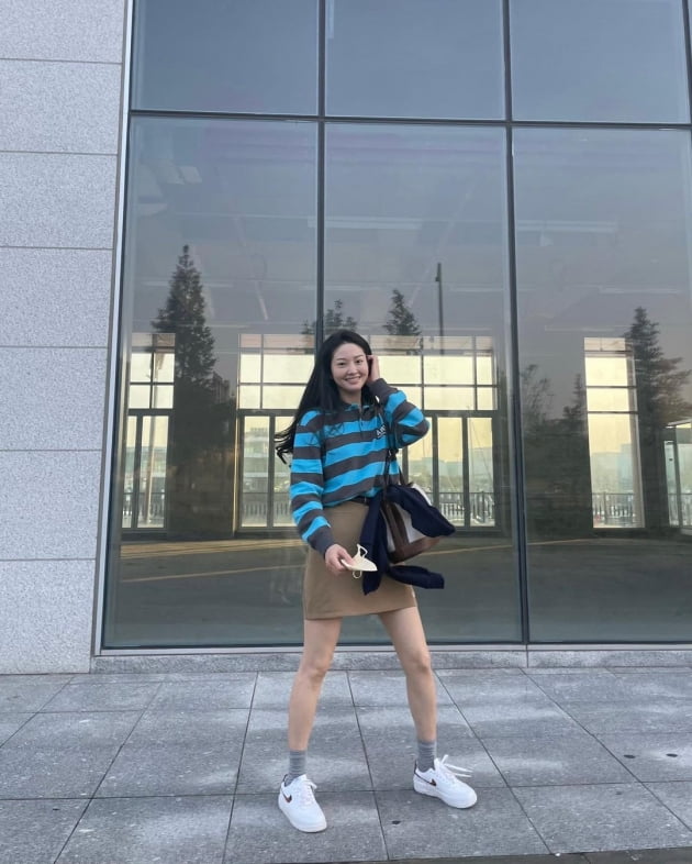 "포즈 죽이네" 전진 놀라게 만든 ♥류이서…풍성한 머리숱 흩날리며 "역동적"[TEN★]
