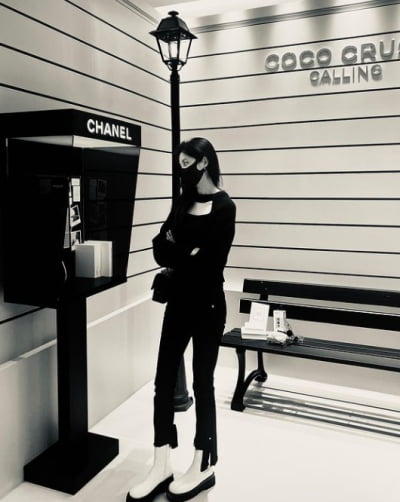 서현, 명품 C사 하염없이 바라보기만[TEN★]