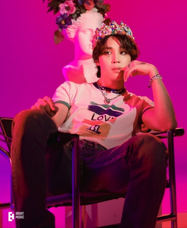 방탄소년단 지민, 가장 빛나는 별 'JIMIN GALAXY'…3년째 헌정송 내건 팬