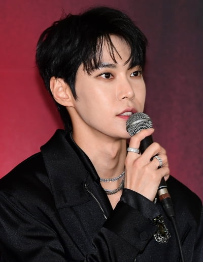 [TEN 포토] NCT 127 도영 '오늘도 멋짐'