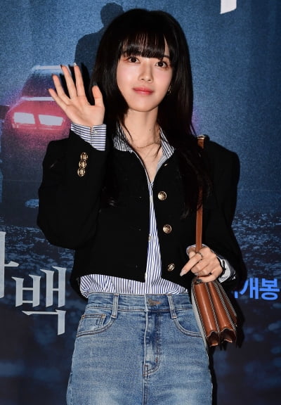 [TEN 포토] 노정의 '확 달라진 분위기'