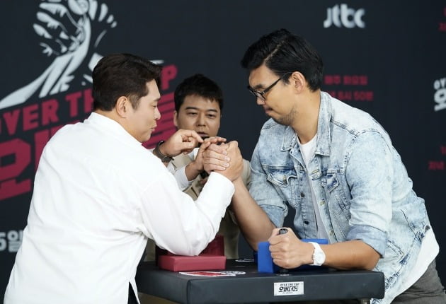 '오버더톱' 문세윤, 하승진./사진제공=JTBC
