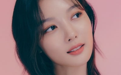 김유정, 변우석과 뽀뽀 "자두나무 아래? 집 앞? 장소 두고 투표"('20세기 소녀')[인터뷰②]