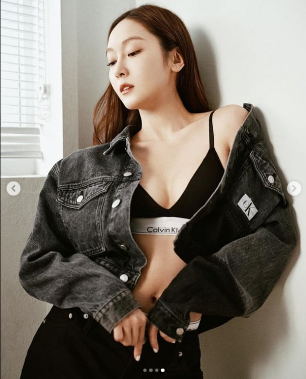 제시카, 점점 더 과감해진 속옷패션...은근히 섹시하네