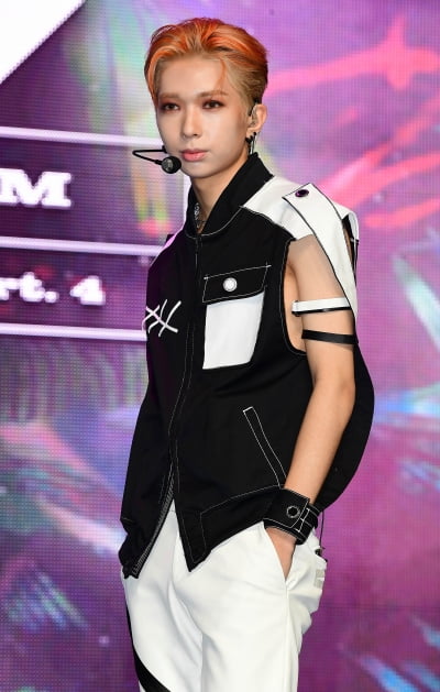 {TEN 포토] TFN 레오 '카리스마'