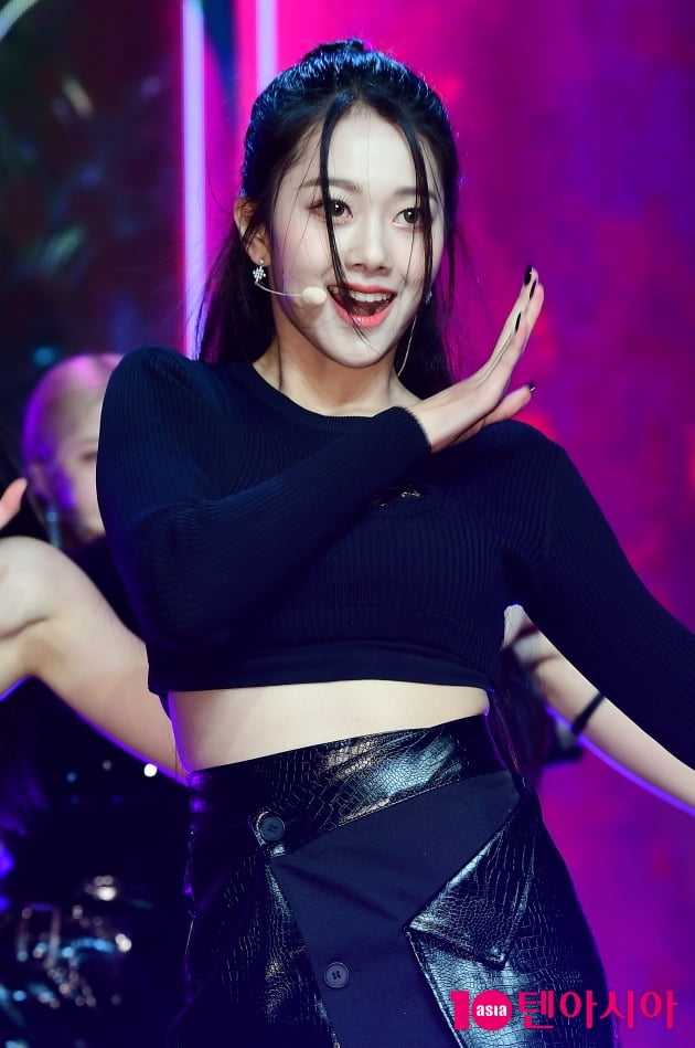 {TEN 포토] 클라씨 지민 '볼수록 빠져드는 미소'