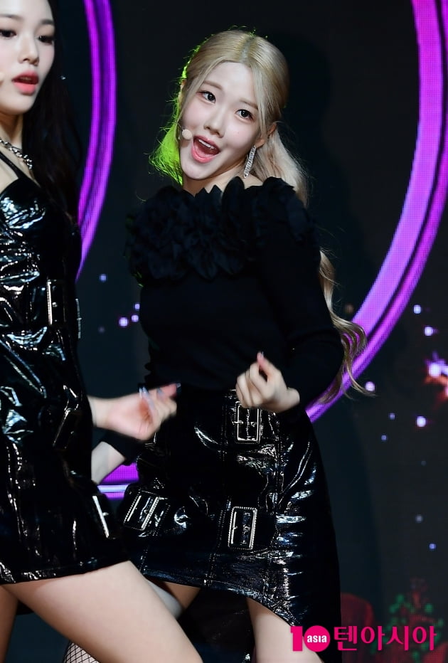 {TEN 포토] 클라씨 채원 '요정이 노래하네'