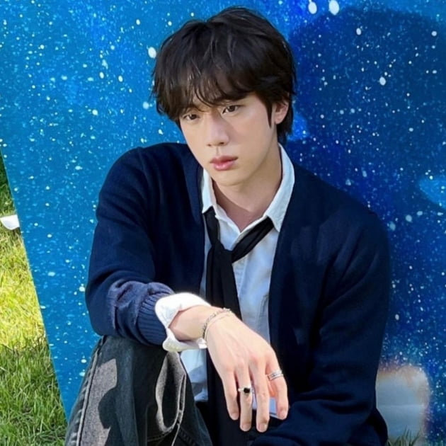 ‘방탄소년단 진’을 위한 아르헨티나 아미들의 ‘보랏빛’ 특별 환영 이벤트