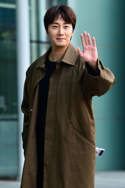 [TEN 포토] 정일우 '라디오에서 만나요'