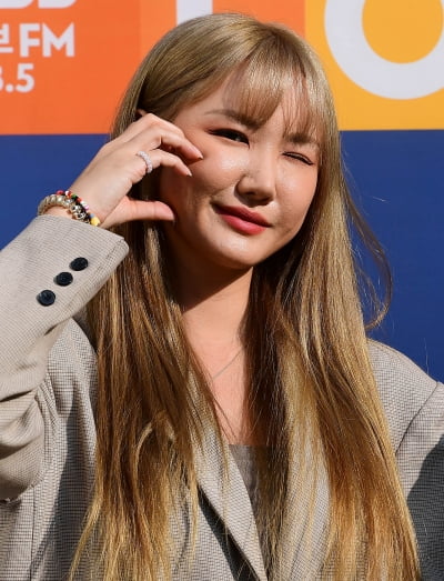 [TEN 포토] EXID LE '걸크러쉬 넘치는 볼하트''