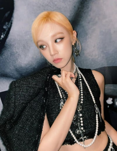 우기, 살을 얼마나 뺐길래?…베일듯한 턱선