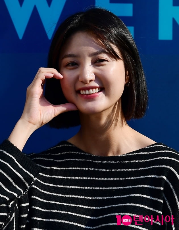 [TEN 포토] EXID 정화 '막내의 상큼한 볼하트'