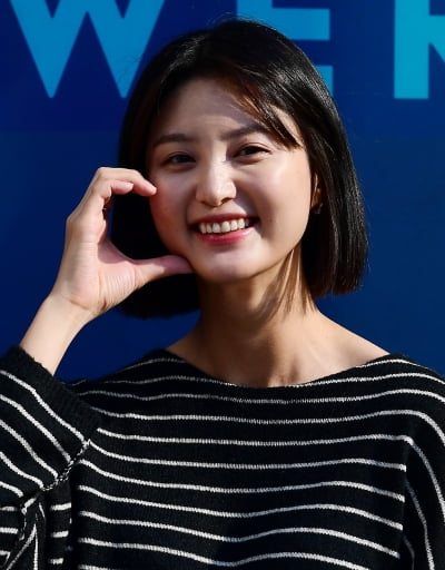 [TEN 포토] EXID 정화 '막내의 상큼한 볼하트'