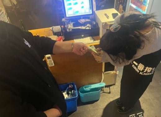 한소희, 원주에서 일일 알바...일상이 화보