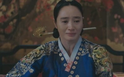 [종합] 김혜수, 첫째 아들 죽음에 오열…"헤매지 말고 편히 가거라" ('슈룹')
