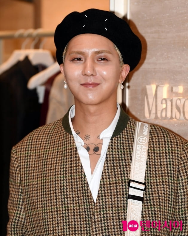 위너 송민호 부친상 비보…YG "깊은 위로와 애도 전해"