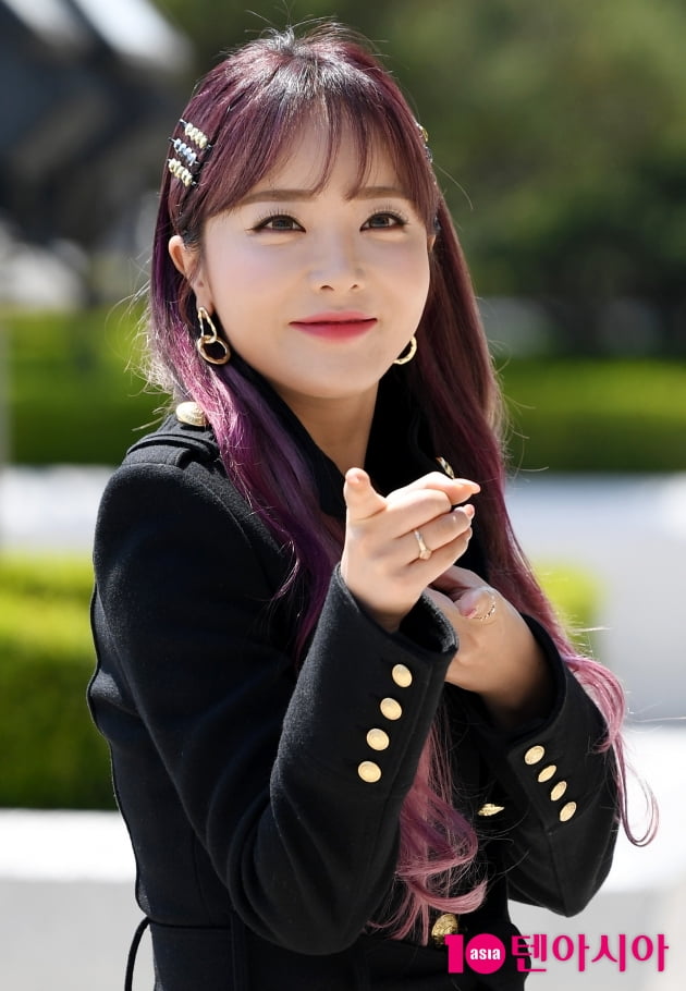[종합] 홍진영, 미니콘서트 취소→신곡 공개 연기