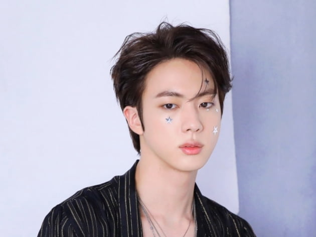 방탄소년단 진, 'The Astronaut' 영국 오피셜 싱글 다운로드 차트 34위